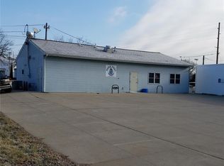 624 Center Point Rd NE, Cedar Rapids, IA 52402