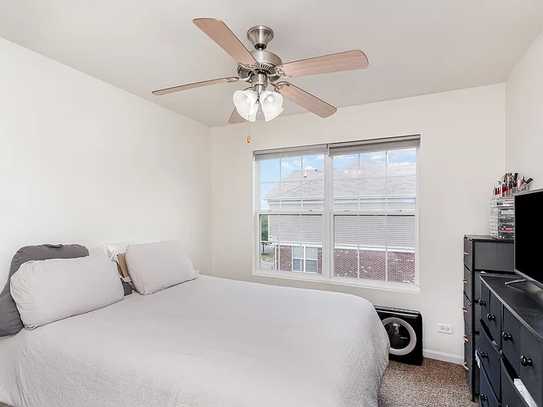 15373 Sheffield Square Pkwy — Photo 13