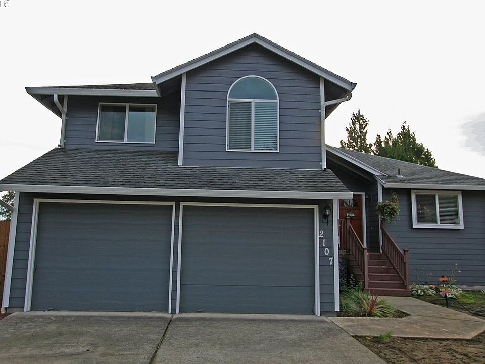 1st image of 2107 NE 151st Cir