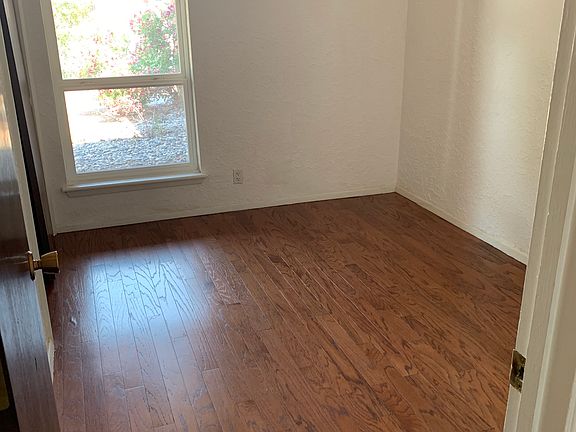 4th image of 11808 El Solindo Ave NE