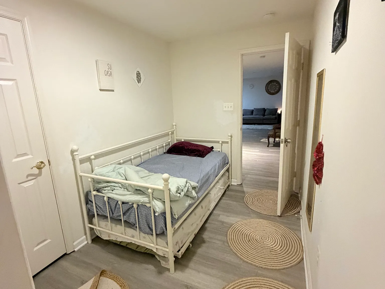 2 bed, 1200 sqft, $1,900 — Photo 4