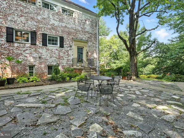 1635 Fitzgerald Ln #907-16, Alexandria, VA 22302