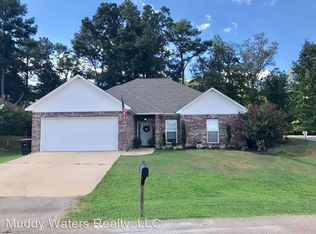113 Haley Dr, Mooreville, MS 38857