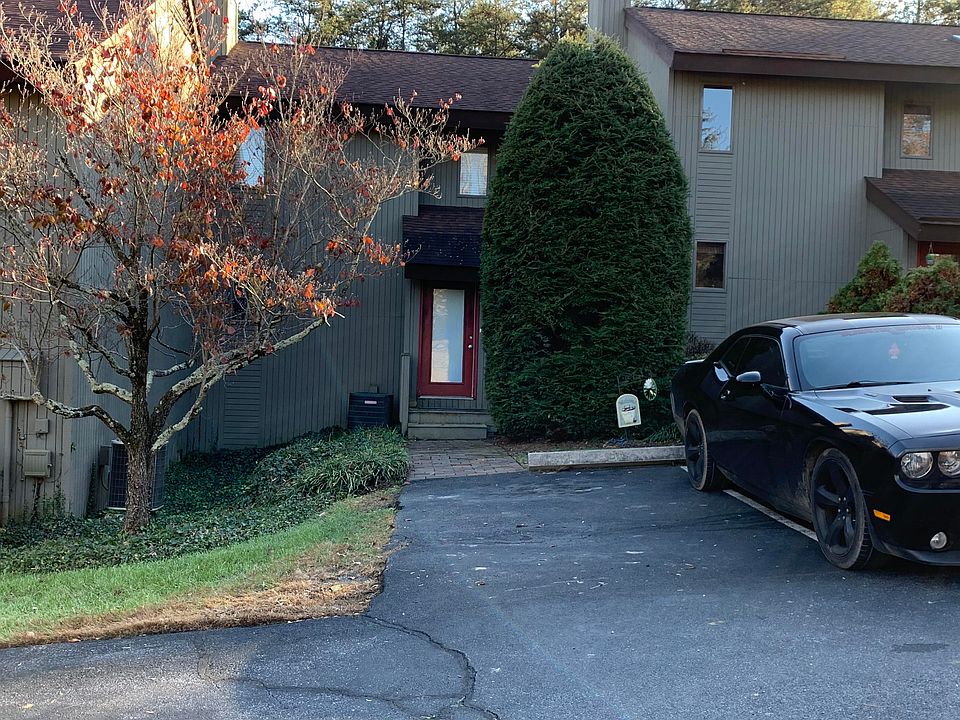 1st image of 103 Willowbrook Dr #0