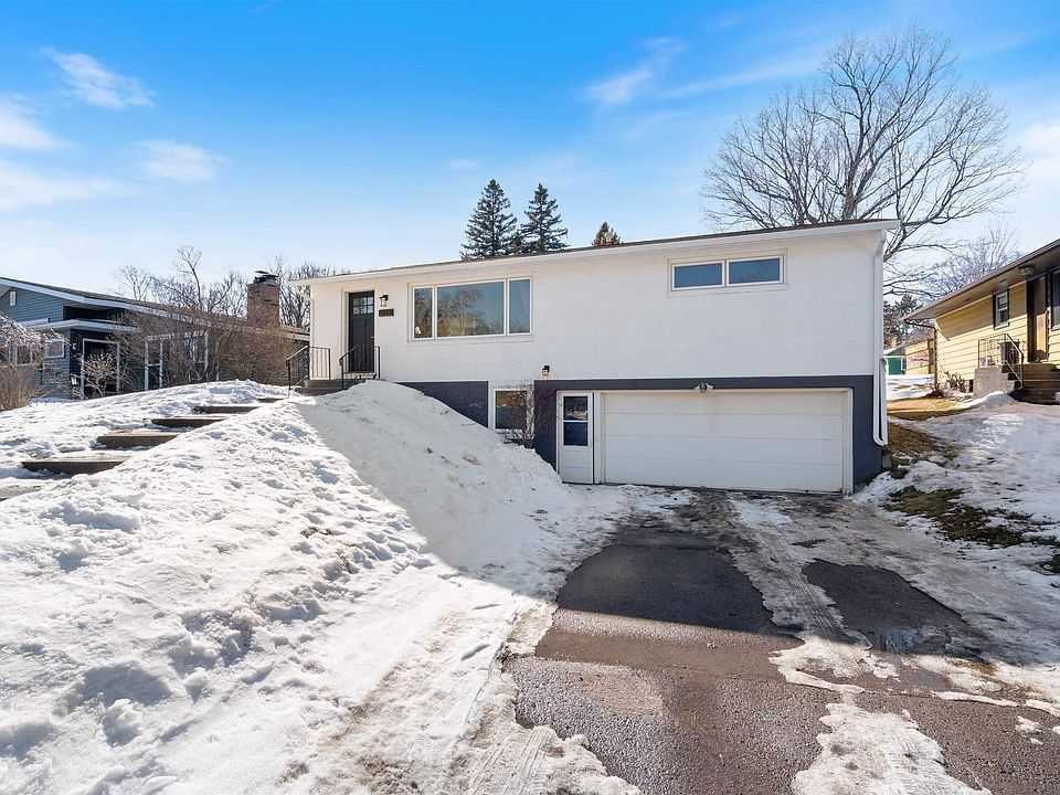 1st image of 2233 Woodland Ave