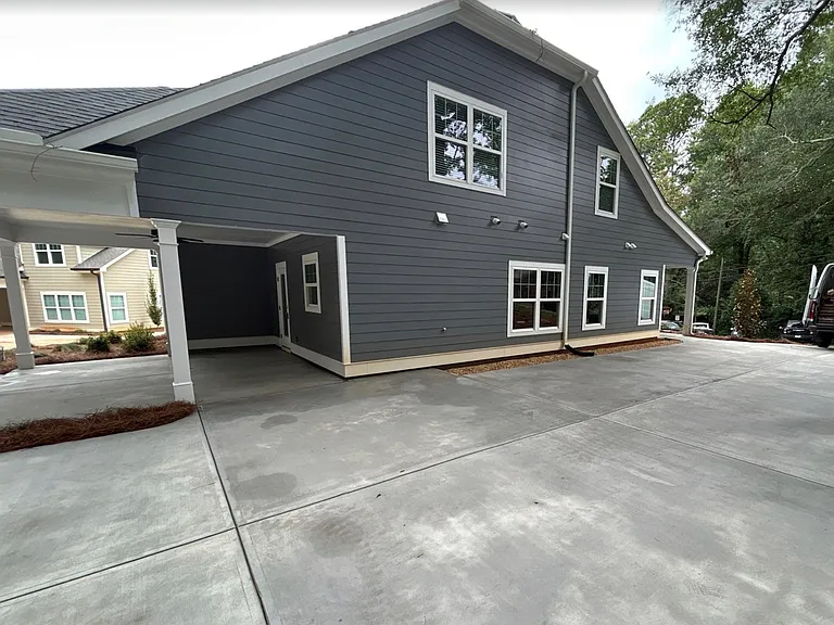 235 Pearl St — Photo 12