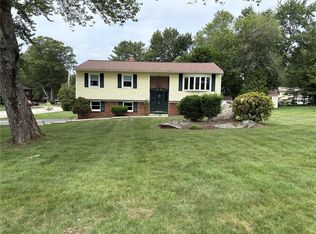 26 Orchard Ave, Smithfield, RI 02828