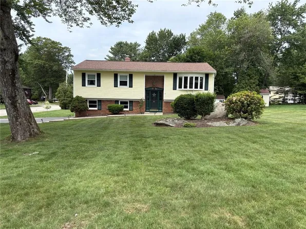 26 Orchard Ave, Smithfield, RI 02828