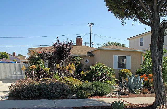 1st image of 2908 W 81st St