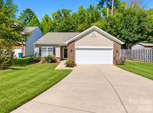 1704 Swan Dr, Charlotte, NC 28216