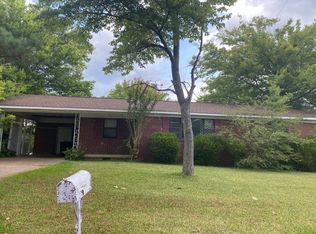 912 Tyler Dr, Tupelo, MS 38801