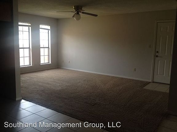 2nd image of 3024 Laura Ln #A