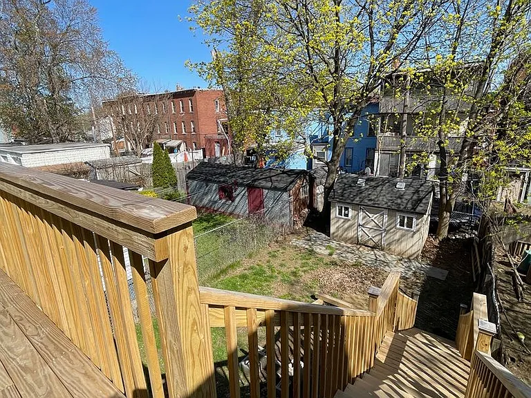 88 Courtney Ave. — Photo 15