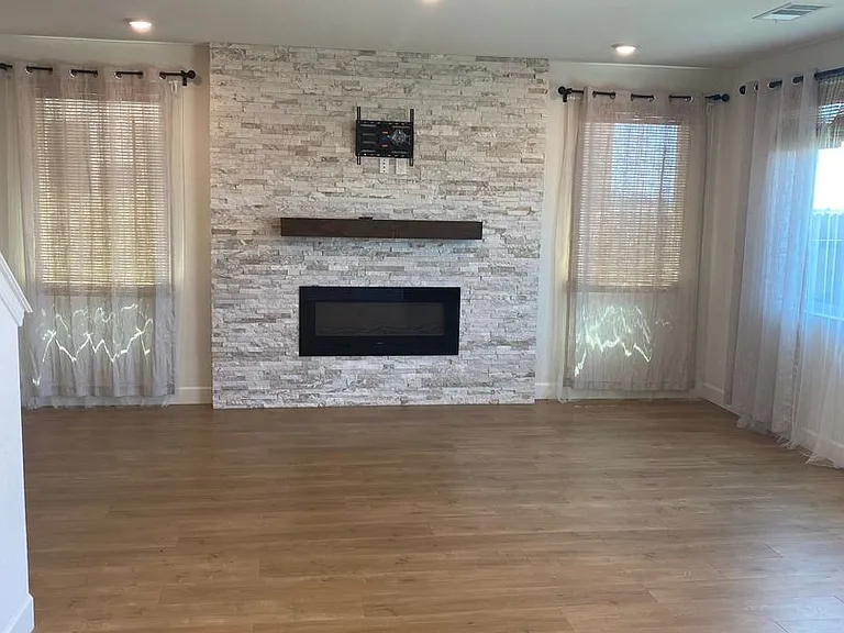 1667 Lion St — Photo 15