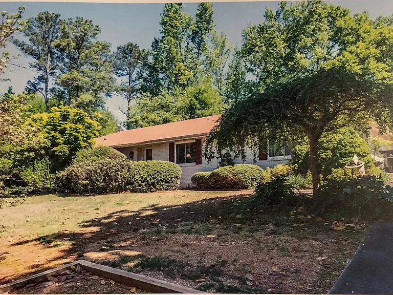 10485 Woodstock Rd — Photo 2