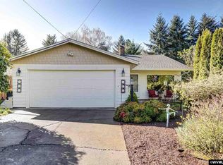 716 Kent St, Silverton, OR 97381