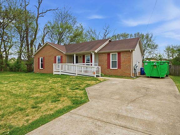 3rd image of 1718 Crestview Dr