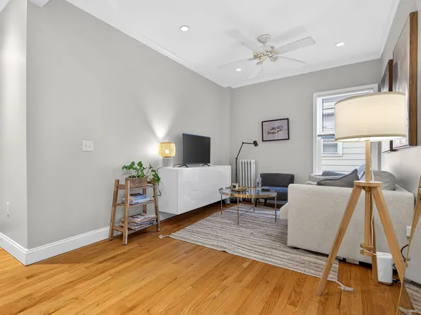 1574 Cambridge St, Cambridge, MA