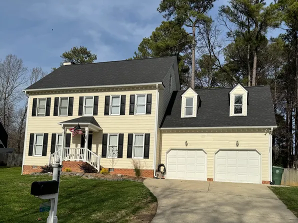 201 Rushingwater Dr, Cary, NC 27513