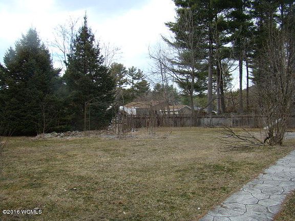 4th image of 63 Mountain View Ln