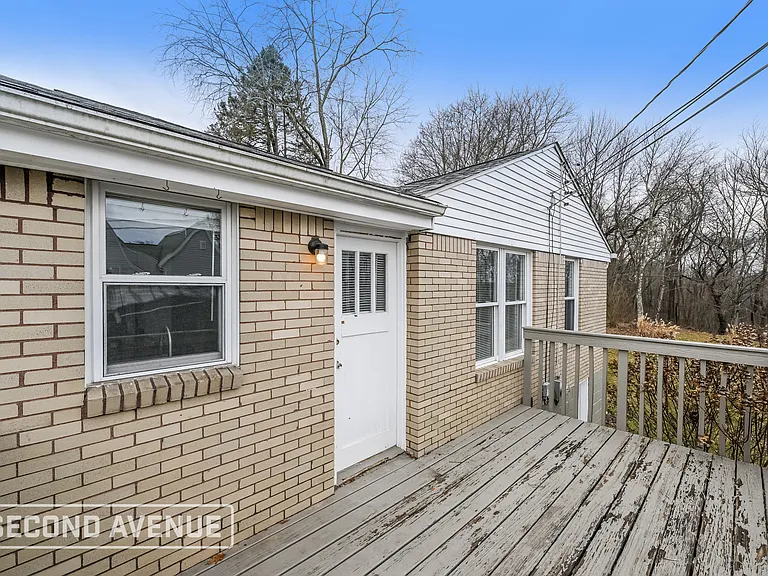 1886 Anderson Ave — Photo 19