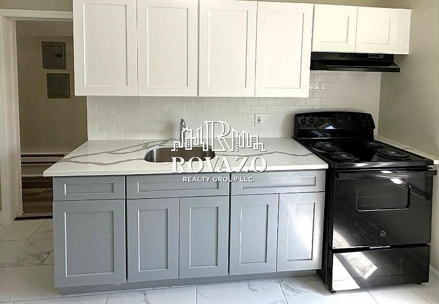 1st image of 10 Columbia Ave Floor 3