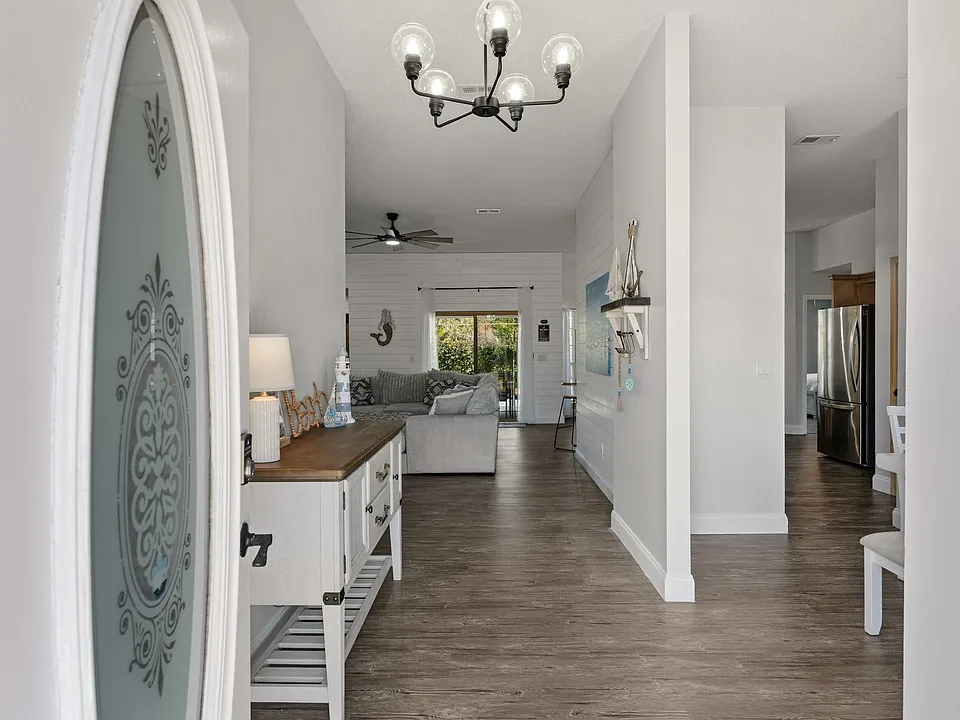 329 Sailfish Cir