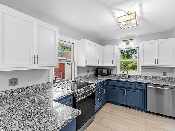 3rd image of 8374 Greene Ave S