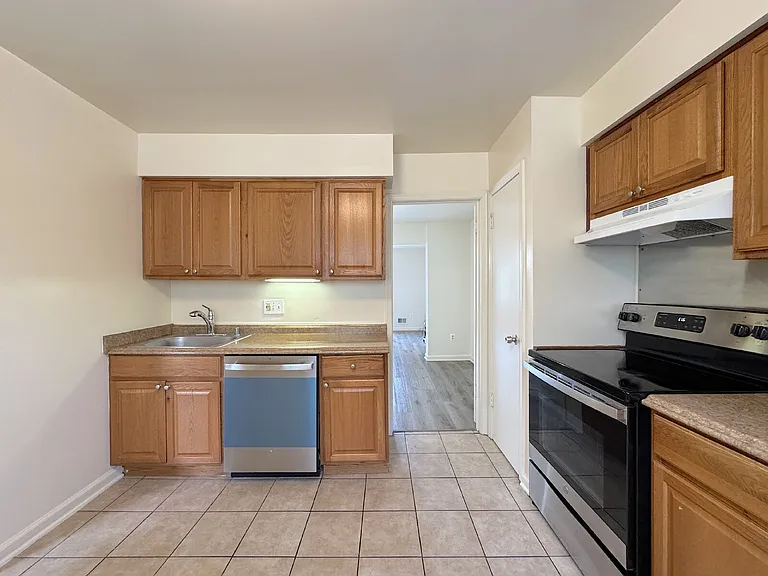 4104 Sideburn Rd — Photo 5
