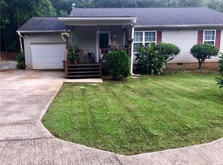 219 Orchard Ln, Seneca, SC 29672