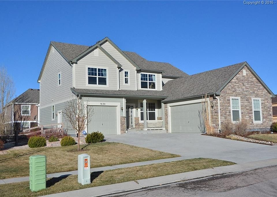 FRONT VIEW OF THE HOME