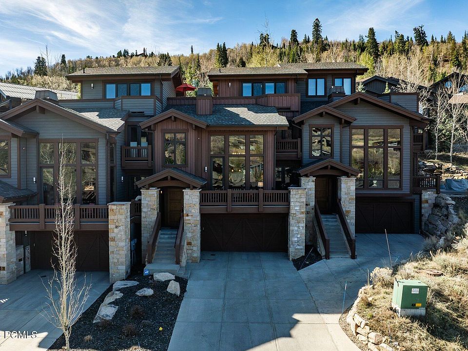 1st image of 652 Rossie Hill Dr