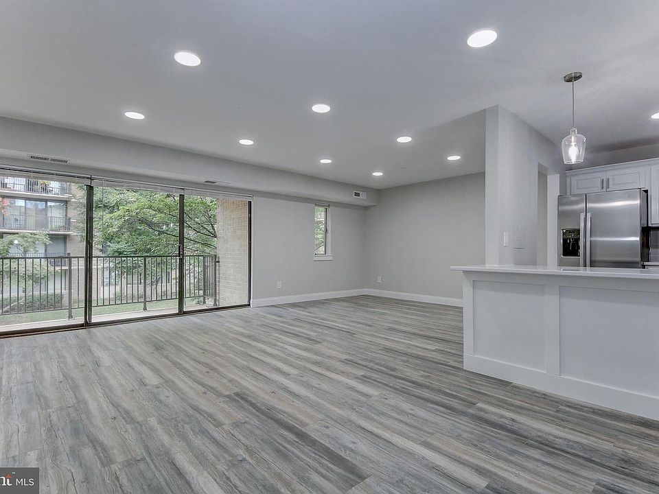 1st image of 12 Monroe St APT 202