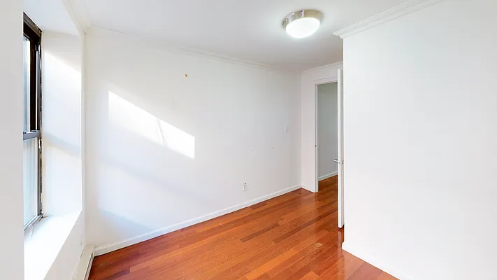 Rented by Keller Williams NYC | media 23