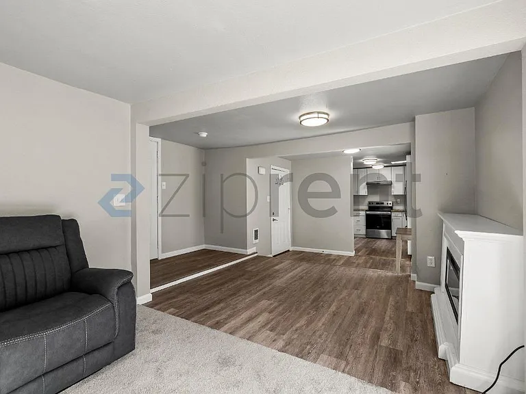 2126 NE 137th St #B — Photo 5