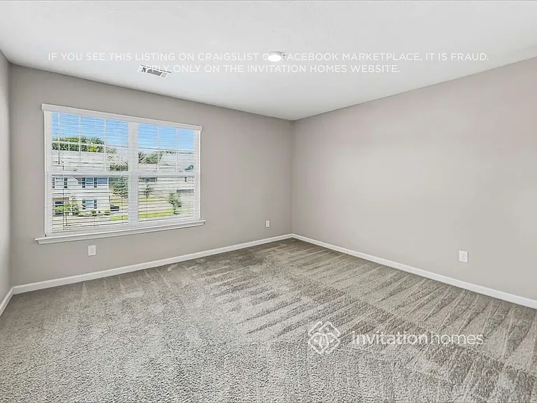 407 Vermeer Ct — Photo 7
