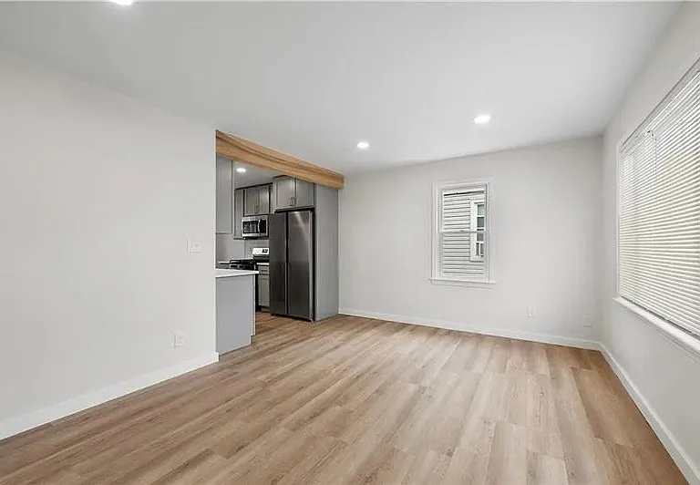 13410 Wainfleet Ave — Photo 4