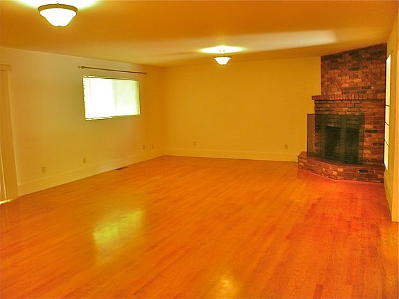 Large Living Room with Fireplace