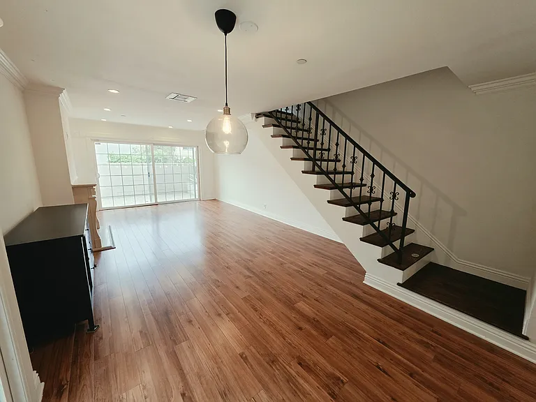 620 W Doran St #7 — Photo 8