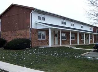 3 Clobertin Ct, Bloomington, IL 61701