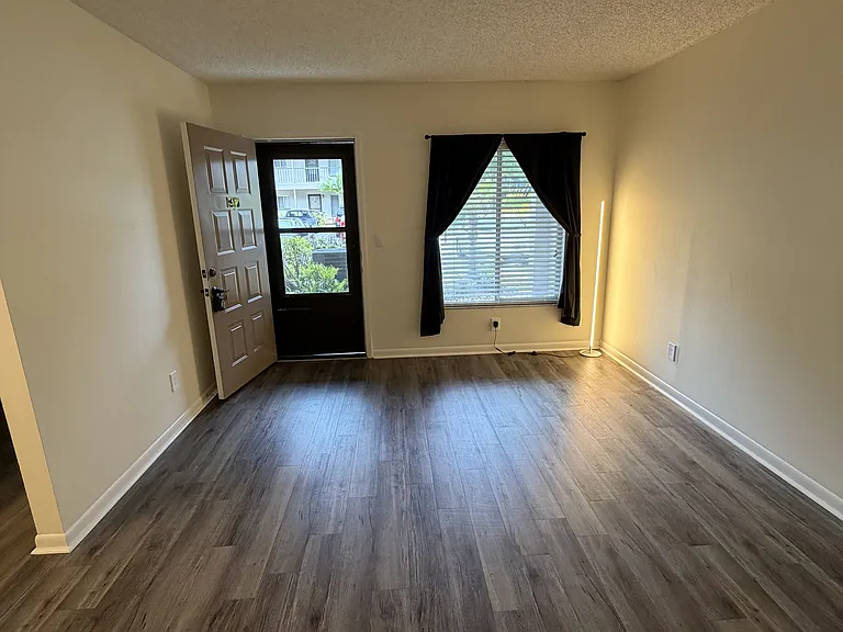 2025 San Marcos Dr SE #27 — Photo 2