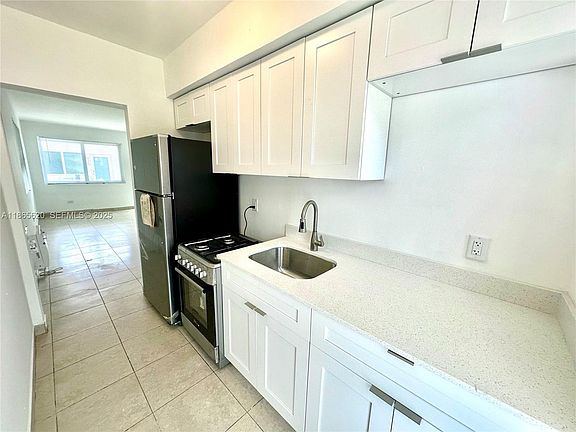 3rd image of 800 85th St #810
