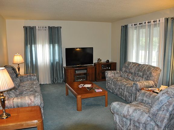 5th image of 822 E Minnesota St