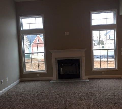 4th image of 444 Estrella Dr
