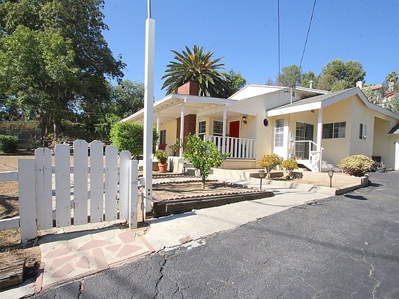 4th image of 10250 Johanna Ave