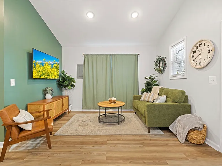 2638 Clark St #100 — Photo 2