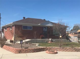 7295 Avrum Dr, Denver, CO 80221