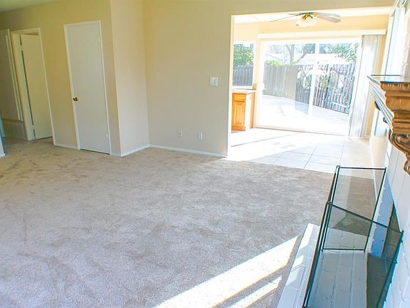 4th image of 464 Walter Ave