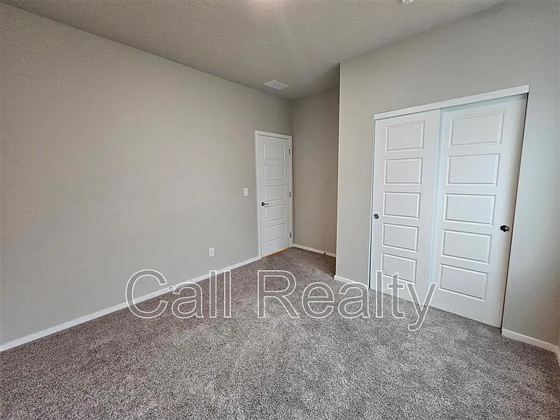 3 bed, 2.0 bath, 1466 sqft, $2,400 — Photo 3