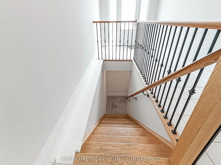 6 Prescott Cres — Photo 12